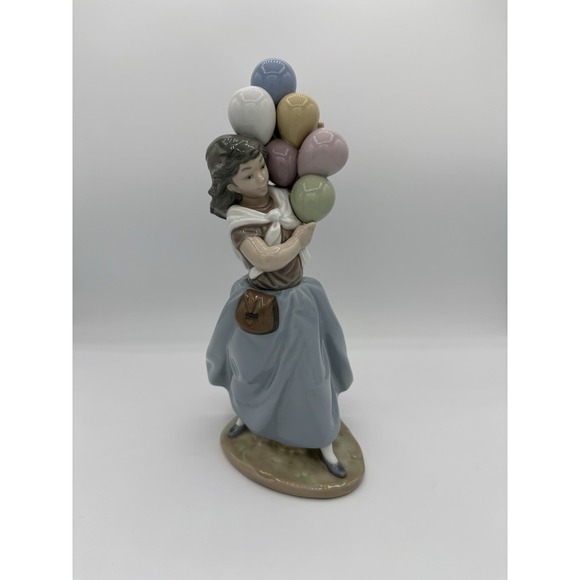 LLADRO BALLOON SELLER GIRL‎ #5141-GIRL WITH BALLOONS - Picture 1 of 9